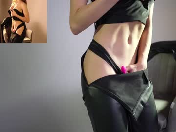 girl
        francescadomi cam image #312601