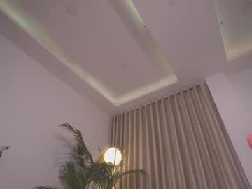 girl
        gigi_ulala cam image #6241125