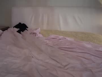 girl
        sieena cam image #6385568
