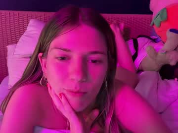 girl
        oliviahansleyy cam image #6724365