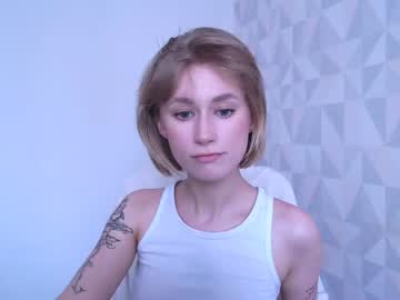 girl
        love_freya cam image #1236949