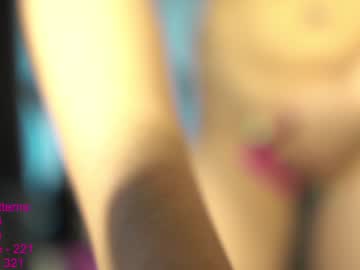 girl
        lindamei cam image #1719772