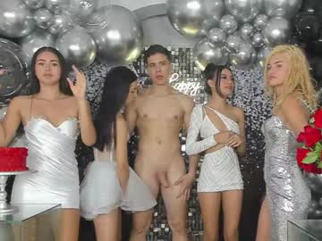 couple
        your_dolls cam image #4666777