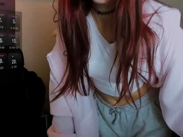 girl
        sable_sky cam image #5547112