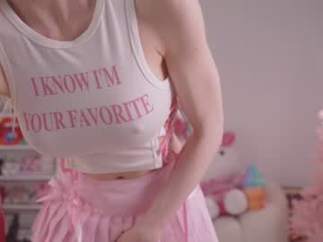 girl
        bunnydollstella cam image #5571325