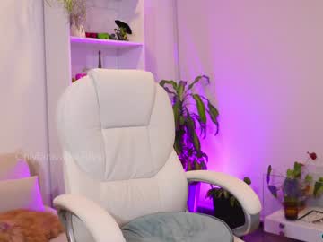 girl
        annie_dreams cam image #4760180