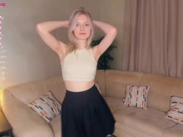 girl
        odeliadearborn cam image #3158376