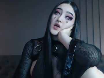 girl
        charlotte_germanotta_ cam image #2215365