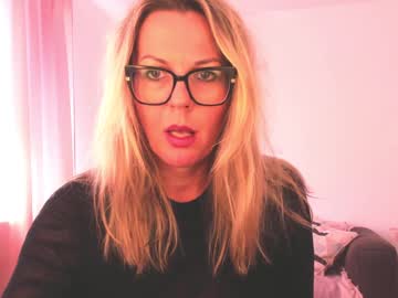girl
        esmimilf cam image #4705561