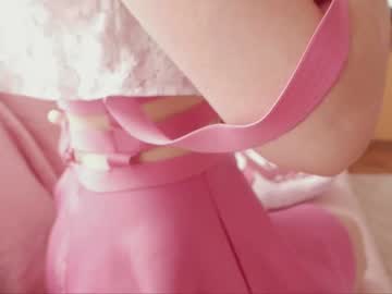 girl
        clementine__ cam image #4202224