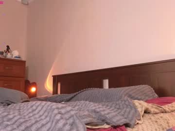 couple
        travisandchloe cam image #4621436