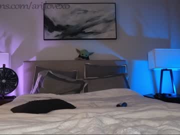couple
        ari_lovexo cam image #256004