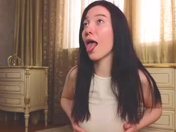 girl
        edaemily cam image #6702207