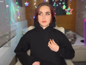 girl
        ps4pro cam image #6053341
