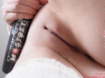 girl
        jelli_jennifer cam image #5680595