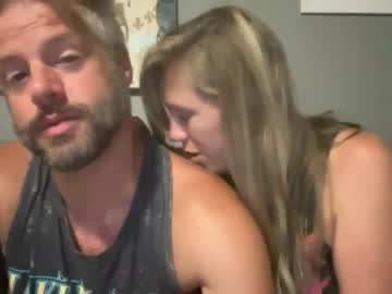 couple
        cutestwife_and_mrhandsome cam image #2103453