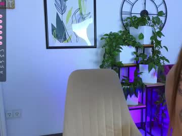 girl
        elizabeth__gray cam image #1741092