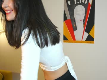 girl
        natsumiito cam image #5504679