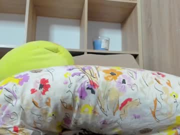 girl
        ayamechan cam image #915359