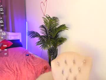 girl
        alika_shy cam image #6441175