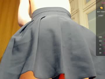 girl
        happiness_call cam image #2633487