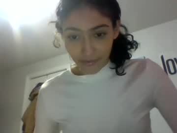 girl
        lexysexy_ cam image #832350