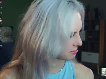 girl
        audreycarvin cam image #4803220