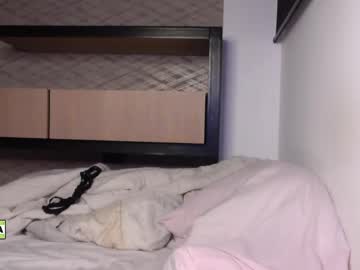 girl
        latinella cam image #4281018