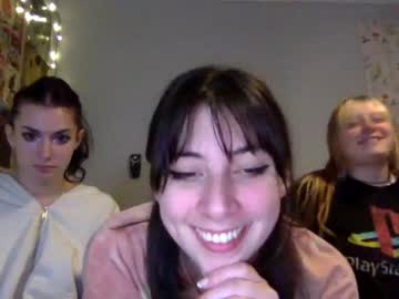 girl
        wallabyxxx cam image #424218
