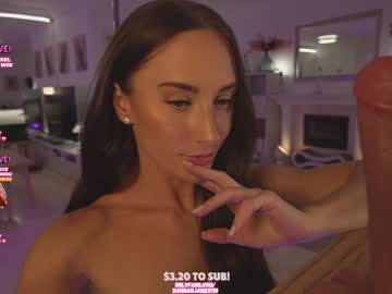 girl
        hannahjames710 cam image #5505619