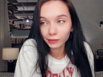 girl
        riskyproject cam image #5747491