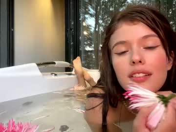 girl
        rebeccastonee cam image #3702820