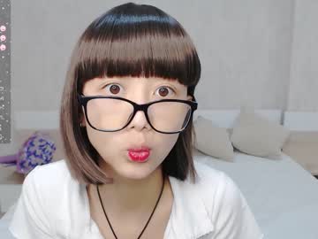 girl
        little_yena cam image #2949012