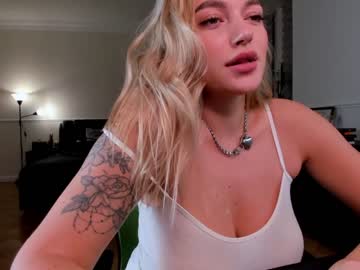 girl
        chillii_pepper cam image #1173594
