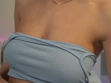 girl
        kathariine cam image #5085587