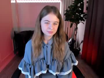 girl
        _achillea_ cam image #2482796