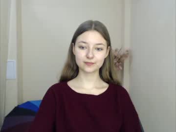 girl
        vivien_leight cam image #1029576