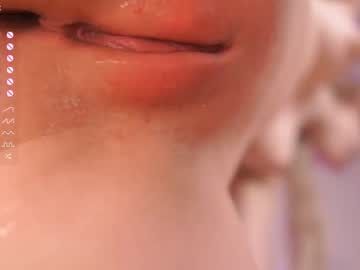 girl
        kittyloffe cam image #3304336