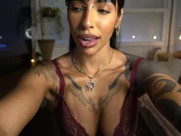 girl
        kaligray10 cam image #6123257