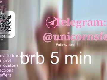 girl
        strupedsunicorns cam image #4533812