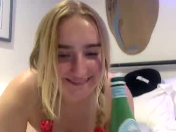 girl
        daisywave cam image #962955