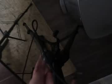 couple
        ari_lovexo cam image #2901006