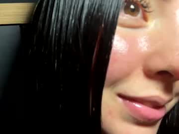 girl
        pavlovacoluccii_ cam image #4401332