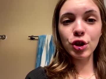 girl Live Cam Girls Love To Strip Naked For Their Viewers with beccalour