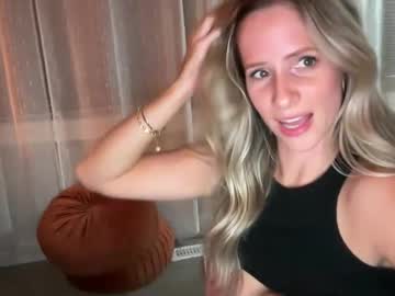 girl
        luxlovely111 cam image #5048491