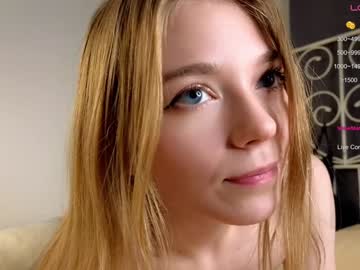 girl
        lovely_shyy cam image #5435776