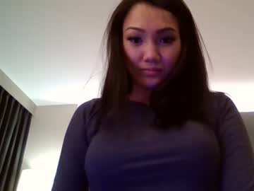 girl
        london_tipton cam image #2491754