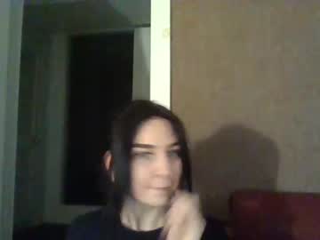 girl
        heidiknight555 cam image #625714