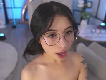 girl
        gigi_ulala cam image #3581870