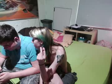 couple
        xevoxschlumpf cam image #1244316